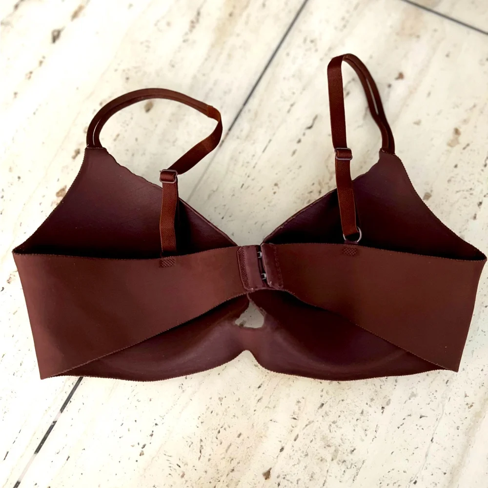 VS ANGELS SECRET EMBRACE BRA - Picture 4 of 5